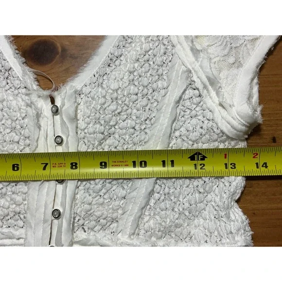 Free People Besties Top women Small Cream Lace Boho Back Button Cap Sleeve - Picture 9 of 14